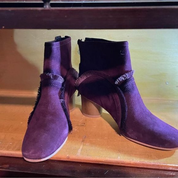 Bernardo Shoes - NEW Bernardo Ingrid burgundy Kid Suede Ankle Boots with fringe